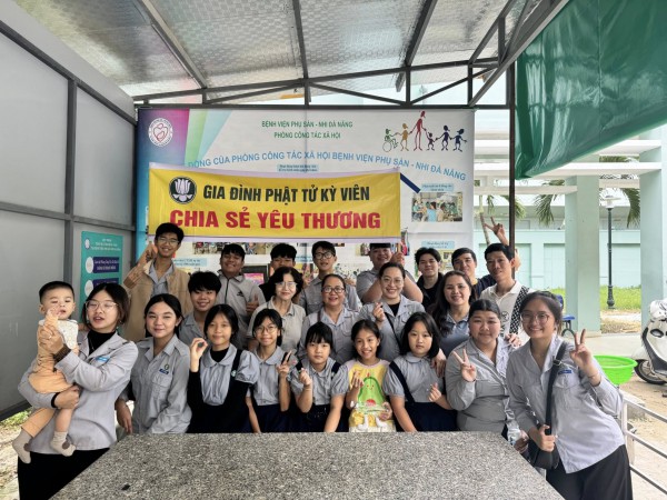 Những hạt mầm yêu thương Những hạt mầm yêu thương