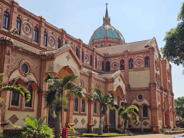 Những nhà thờ độc đáo: Nhà thờ Buôn Hồ - kiệt tác Gothic giữa Tây nguyên