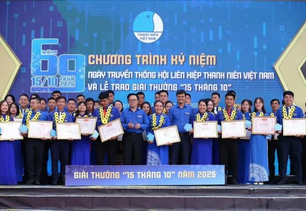 Nữ Bí thư Đoàn xã tiên phong chuyển đổi số, lan tỏa điều tử tế