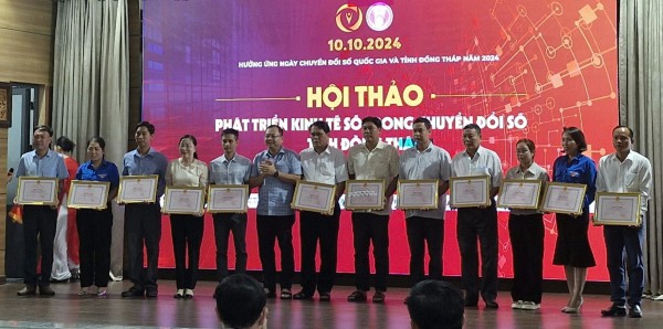 Nữ Bí thư Đoàn xã tiên phong chuyển đổi số, lan tỏa điều tử tế