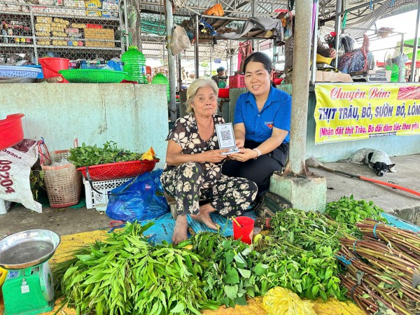 Nữ Bí thư Đoàn xã tiên phong chuyển đổi số, lan tỏa điều tử tế