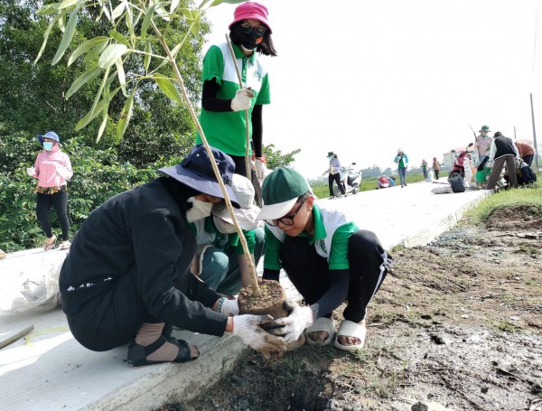 Nữ bí thư đoàn lan tỏa tinh thần sống đẹp, gieo mầm xanh cho trái đất