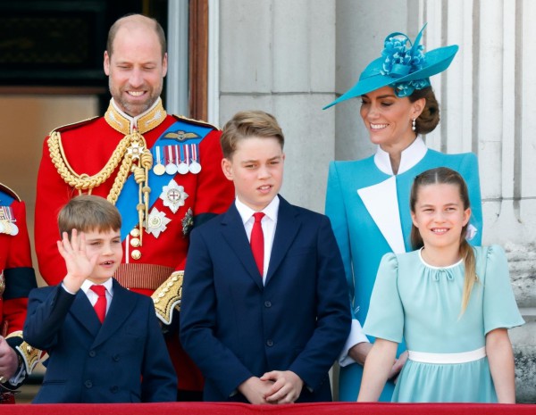 Nữ hoàng Elizabeth từng lo ngại William sẽ trở thành vị vua ích kỷ