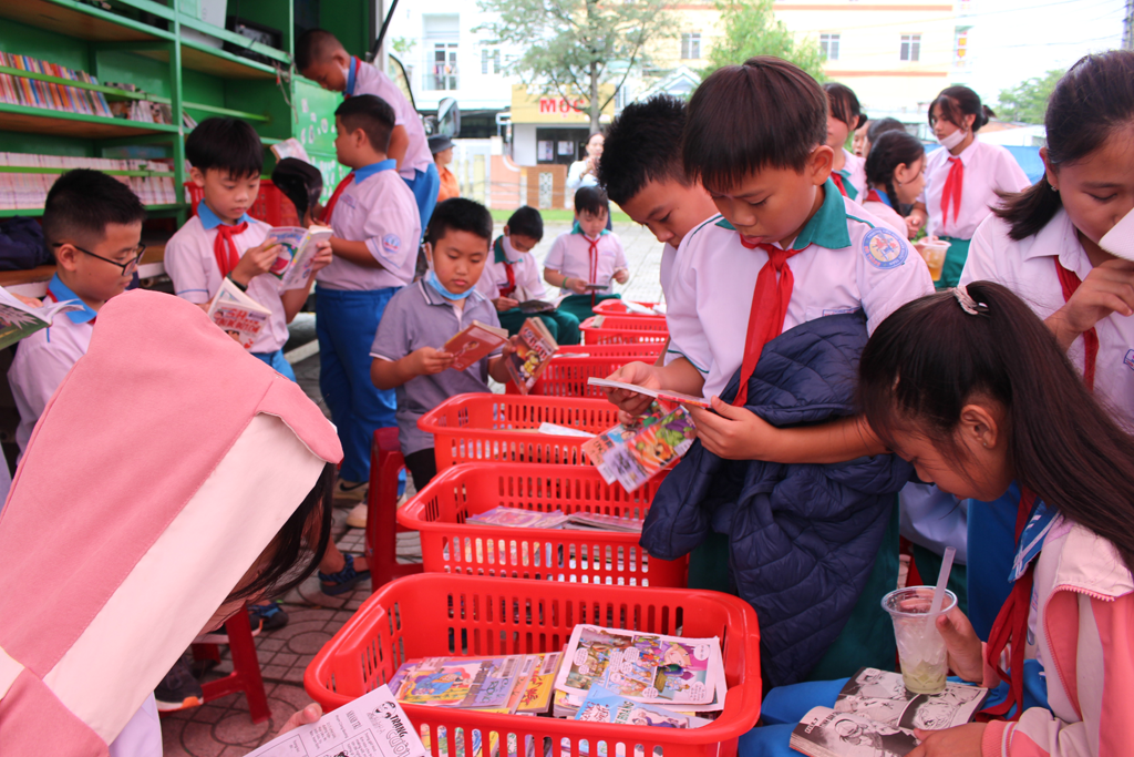 Núi Thành khai hội sách và văn hóa đọc