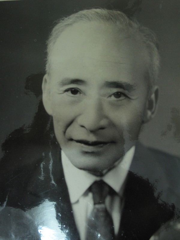 Phan Tư Nghĩa - người trí thức trong Quốc hội Phan Tư Nghĩa - người trí thức trong Quốc hội