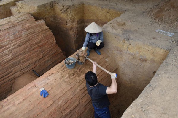 Phát hiện ngôi mộ cổ gần 2.000 năm ở Quảng Ninh