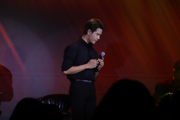 Quang Dũng, Hà Nhi trình diễn thăng hoa trong đêm nhạc 'Thương về miền Trung'