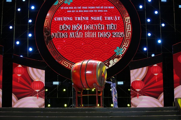 Rực rỡ 'Đêm hội Nguyên tiêu': Múa rồng 68m, 1.200 diễn viên diễu hành Rực rỡ 'Đêm hội Nguyên tiêu': Múa rồng 68m, 1.200 diễn viên diễu hành