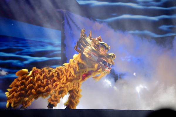 Rực rỡ 'Đêm hội Nguyên tiêu': Múa rồng 68m, 1.200 diễn viên diễu hành Rực rỡ 'Đêm hội Nguyên tiêu': Múa rồng 68m, 1.200 diễn viên diễu hành