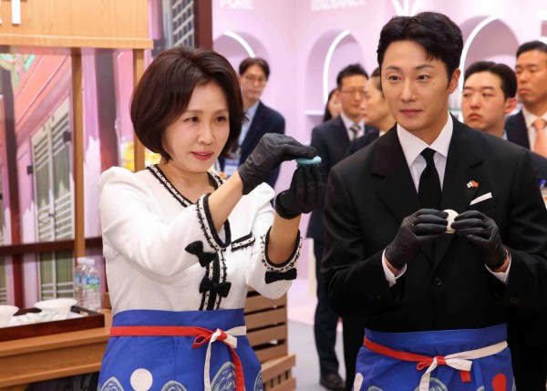Sao phim 'Gia đình là số 1' Jung Il Woo và 'bí mật' tại Việt Nam