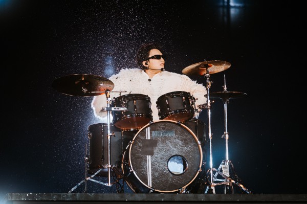 Soobin cháy hết mình trong concert, cùng fan quyên góp hơn 1,2 tỉ đồng cho miền Trung Soobin cháy hết mình trong concert, cùng fan quyên góp hơn 1,2 tỉ đồng cho miền Trung