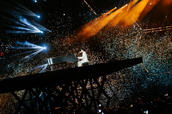 Soobin cháy hết mình trong concert, cùng fan quyên góp hơn 1,2 tỉ đồng cho miền Trung Soobin cháy hết mình trong concert, cùng fan quyên góp hơn 1,2 tỉ đồng cho miền Trung