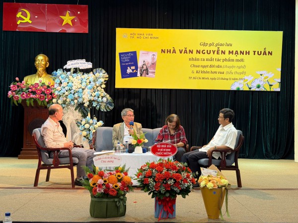 Tác giả 'Cù lao tràm' Nguyễn Mạnh Tuấn nói về chuyện 'sẽ gác bút...'