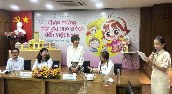 Tác giả bestseller manga Nhật Bản Ono Eriko bất ngờ khi thử món ngon Việt Nam