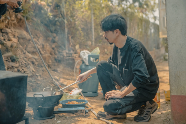 Tạm đóng băng tài khoản dự án 'Nuôi Em'