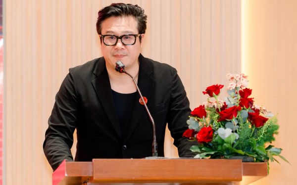 Thanh Bùi hiếm hoi chia sẻ về hai con Thanh Bùi hiếm hoi chia sẻ về hai con