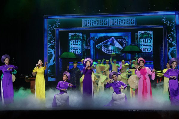 Thanh Nga, Minh Vương, Lệ Thủy... và những huyền thoại cải lương trở lại đầy xúc động Thanh Nga, Minh Vương, Lệ Thủy... và những huyền thoại cải lương trở lại đầy xúc động