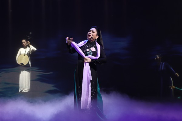 Thanh Nga, Minh Vương, Lệ Thủy... và những huyền thoại cải lương trở lại đầy xúc động Thanh Nga, Minh Vương, Lệ Thủy... và những huyền thoại cải lương trở lại đầy xúc động