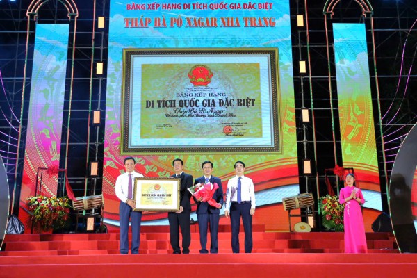 Tháp Bà Ponagar của tỉnh Khánh Hòa nhận bằng xếp hạng di tích quốc gia đặc biệt