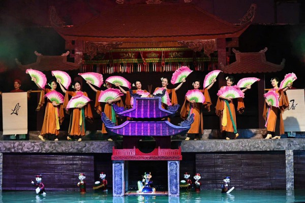 Thấy gì từ 'Cảm xúc Long Thành'?