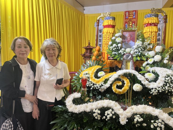 Thi sĩ Phạm Thiên Thư 'mang bụi đỏ đi rồi' để tiếc thương cho người ở lại
