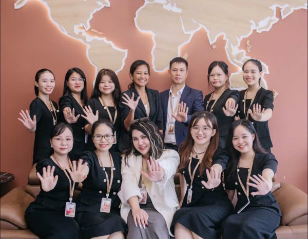 Thời trang công sở gen Z không còn là 'đồng phục'?