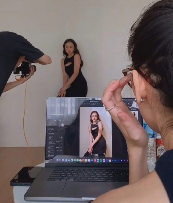 Thương hiệu thời trang Việt mắc kẹt ở 'vùng giữa' Thương hiệu thời trang Việt mắc kẹt ở 'vùng giữa'