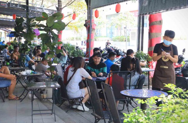 Trả tiền bật nhạc ở quán cà phê: Sau xôn xao là... ngơ ngác
