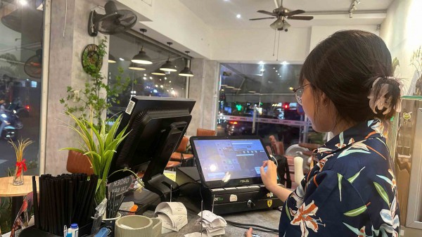Trả tiền bật nhạc ở quán cà phê: Sau xôn xao là... ngơ ngác