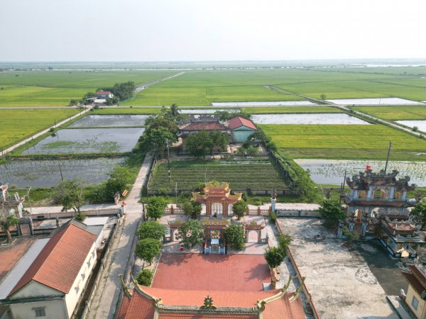 Trăm năm đất tổ kim hoàn: Làng Kế Môn và duyên phận với vàng Trăm năm đất tổ kim hoàn: Làng Kế Môn và duyên phận với vàng
