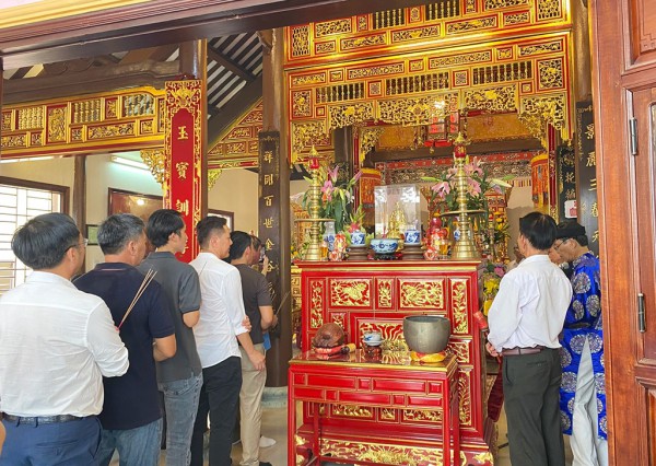 Trăm năm đất tổ kim hoàn: Từ đường độc nhất vô nhị Trăm năm đất tổ kim hoàn: Từ đường độc nhất vô nhị