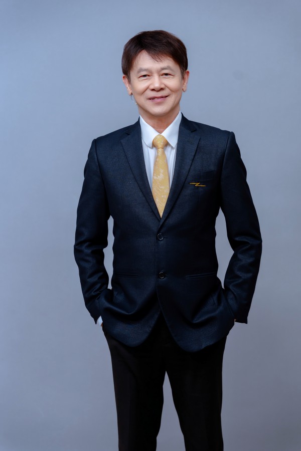 Trăn trở của danh ca Thái Châu ở tuổi 75