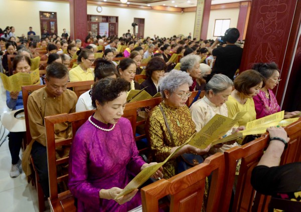 Trang nghiêm đại lễ Phật đản tại chùa Quán Sứ
