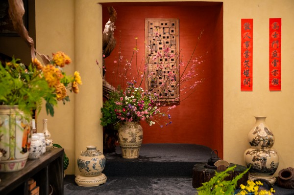 Triển lãm gốm Chu Đậu và nghệ thuật cắm hoa Ikebana Triển lãm gốm Chu Đậu và nghệ thuật cắm hoa Ikebana