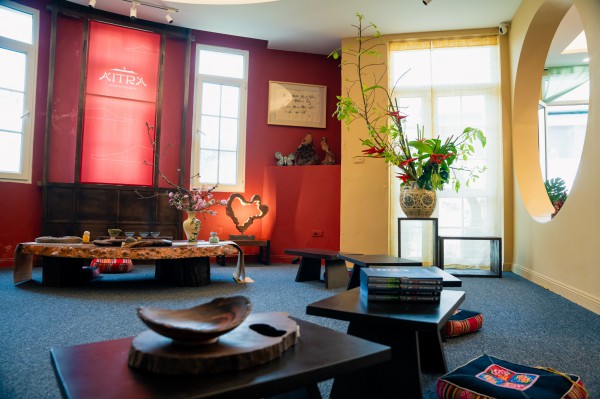 Triển lãm gốm Chu Đậu và nghệ thuật cắm hoa Ikebana Triển lãm gốm Chu Đậu và nghệ thuật cắm hoa Ikebana