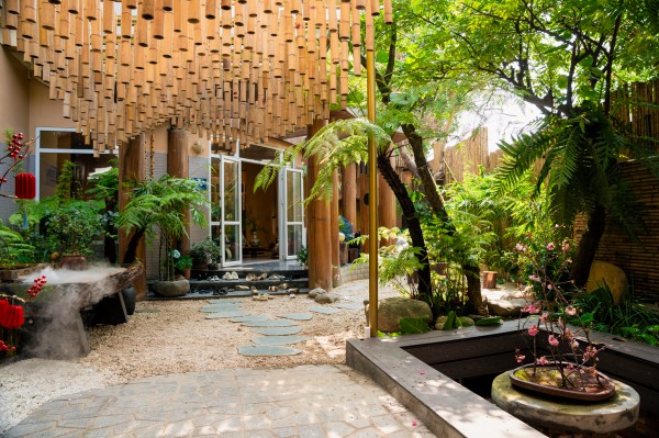 Triển lãm gốm Chu Đậu và nghệ thuật cắm hoa Ikebana Triển lãm gốm Chu Đậu và nghệ thuật cắm hoa Ikebana