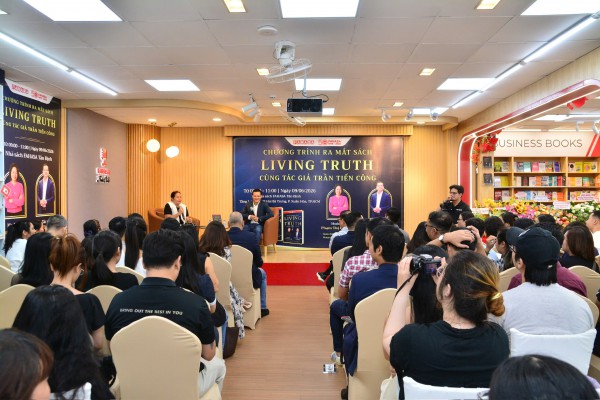 Từ giấc mơ 15 năm đến cuốn sách viết cùng Jack Canfield Từ giấc mơ 15 năm đến cuốn sách viết cùng Jack Canfield