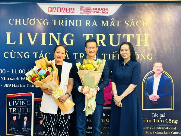 Từ giấc mơ 15 năm đến cuốn sách viết cùng Jack Canfield Từ giấc mơ 15 năm đến cuốn sách viết cùng Jack Canfield