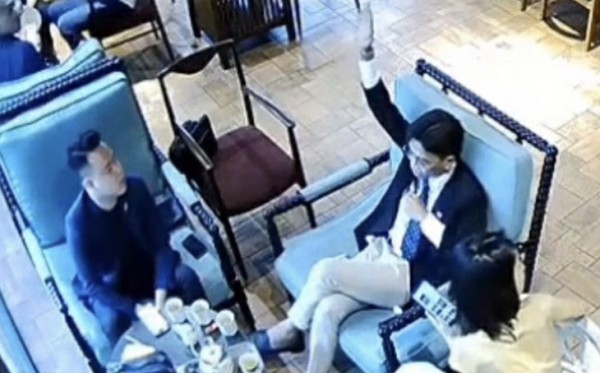 Từ khóa liên quan đến 'tổng tài' được tìm kiếm tăng vọt