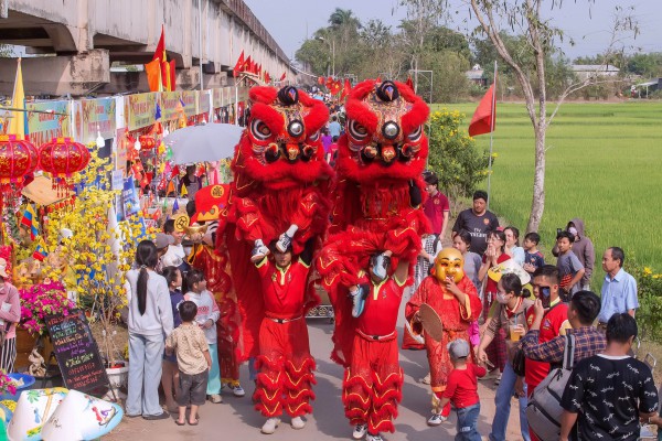 Từ ngày hội nghĩa tình đến những mùa xuân sẻ chia