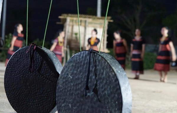 Vật thiêng của làng: Bộ chiêng được sùng kính 'như tổ tiên'