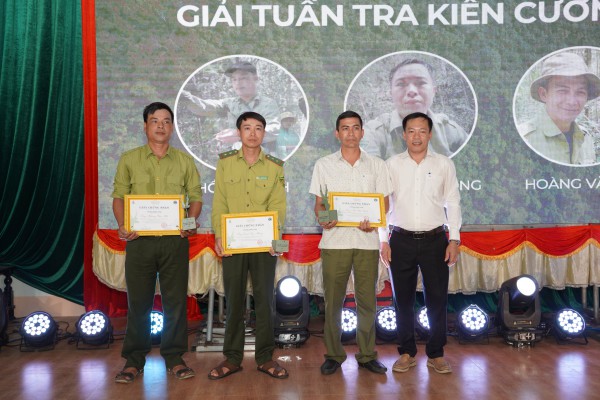 Vinh danh những người giữ rừng thầm lặng Vinh danh những người giữ rừng thầm lặng