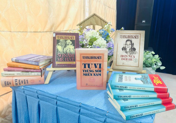 Vương Hồng Sển, nhà văn hóa lớn không chỉ của riêng Nam bộ Vương Hồng Sển, nhà văn hóa lớn không chỉ của riêng Nam bộ