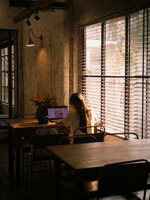 Xôn xao chuyện trả tiền bật nhạc ở quán cà phê, nhà hàng