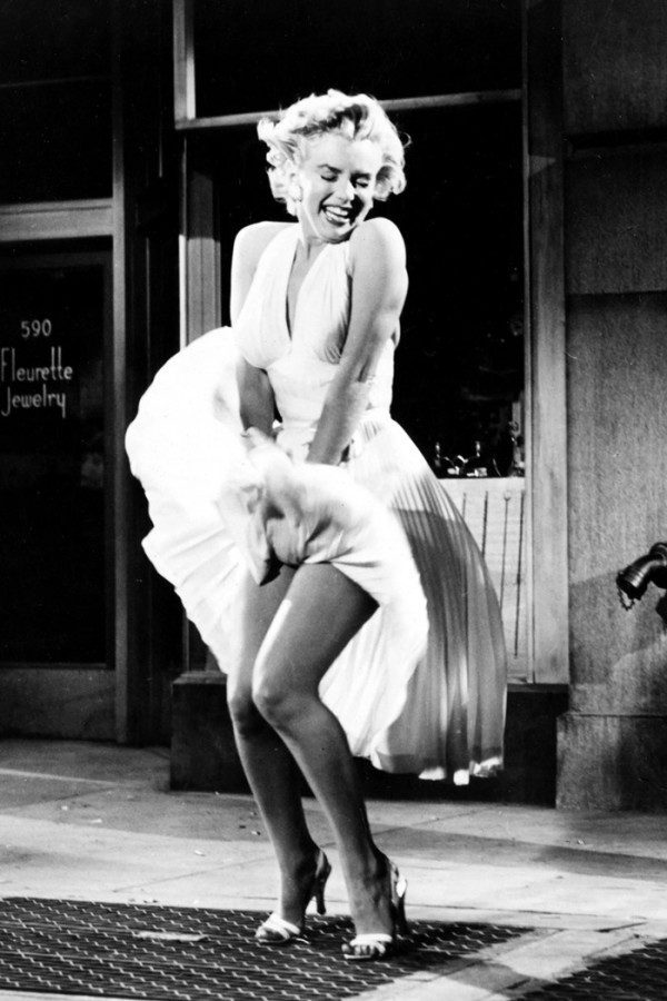 Ảnh X-quang của Marilyn Monroe gây phẫn nộ khi bị đấu giá