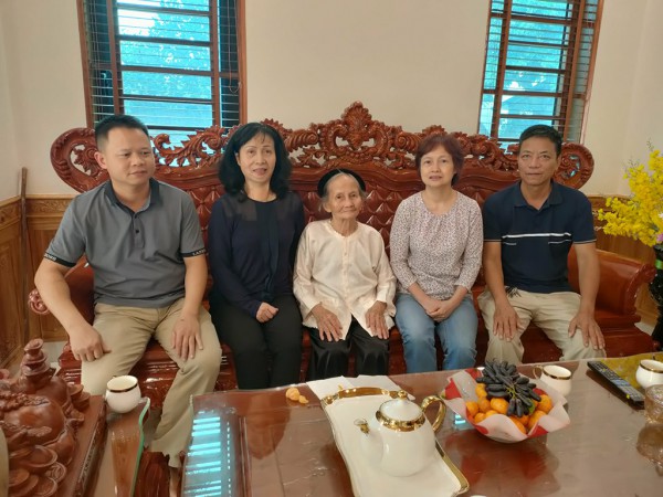 Đại biểu Quốc hội Lê Đình Thiệp đồng thuận một quyết định lịch sử Đại biểu Quốc hội Lê Đình Thiệp đồng thuận một quyết định lịch sử