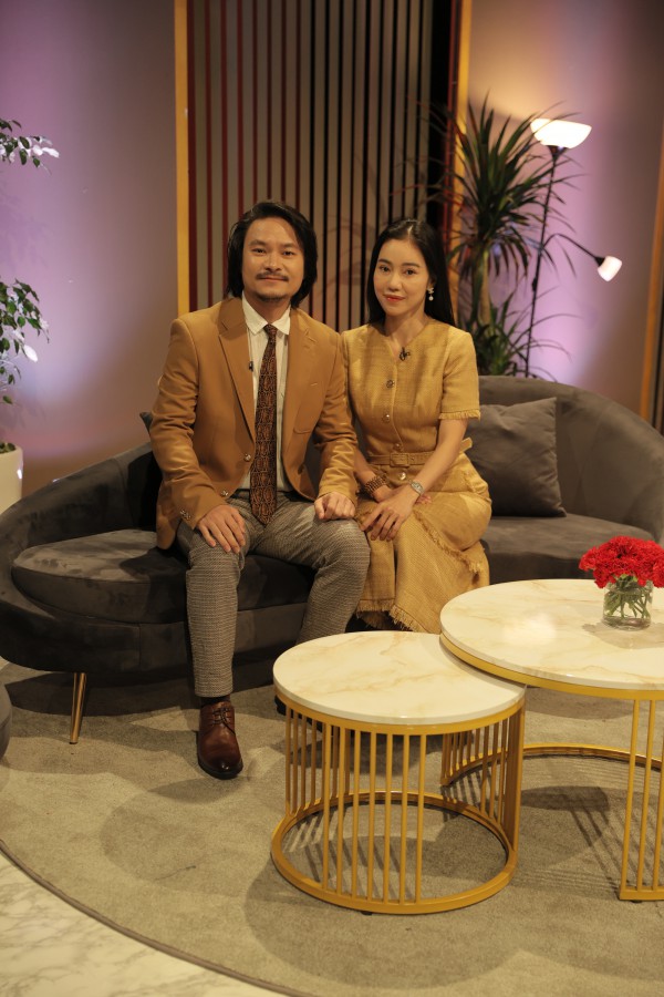 Đạo diễn Hoàng Nhật Nam kể chuyện tình yêu với bà 