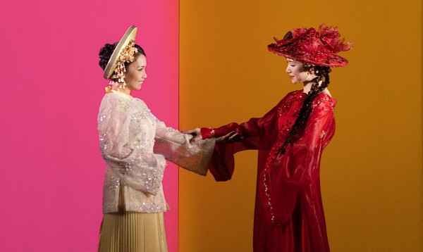 Đạo diễn 'Âm vang Tổ quốc' nói gì về tranh cãi tiết mục Cẩm Ly, Hòa Minzy?