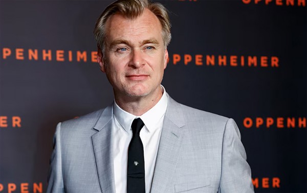 Đạo diễn phim Oppenheimer - Christopher Nolan được phong tước hiệp sĩ