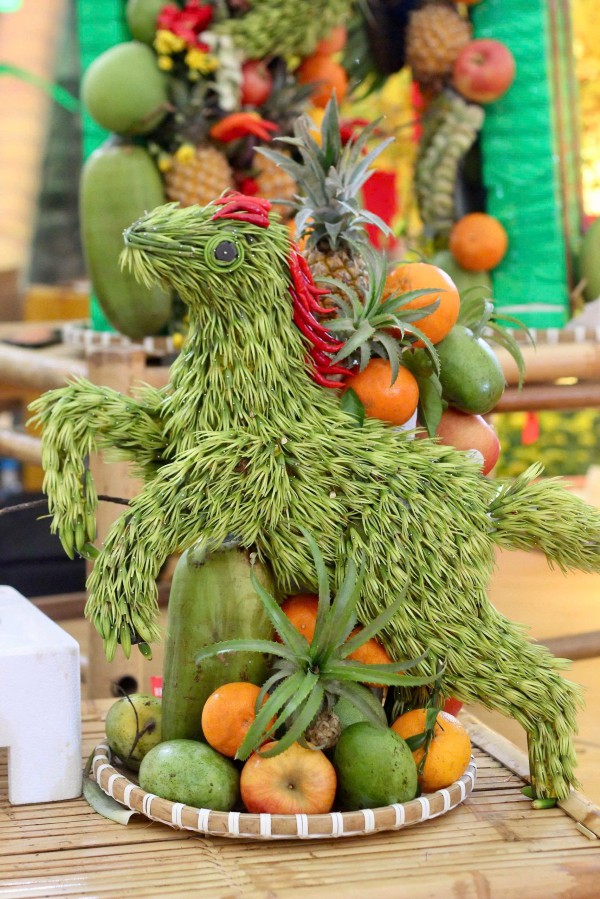 Độc lạ những tác phẩm nghệ thuật tỉa từ trái cây